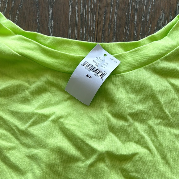 Women’s GAP T-Shirt - Bright Colour! New with Tags - Size Small ☀️ - Picture 2 of 4